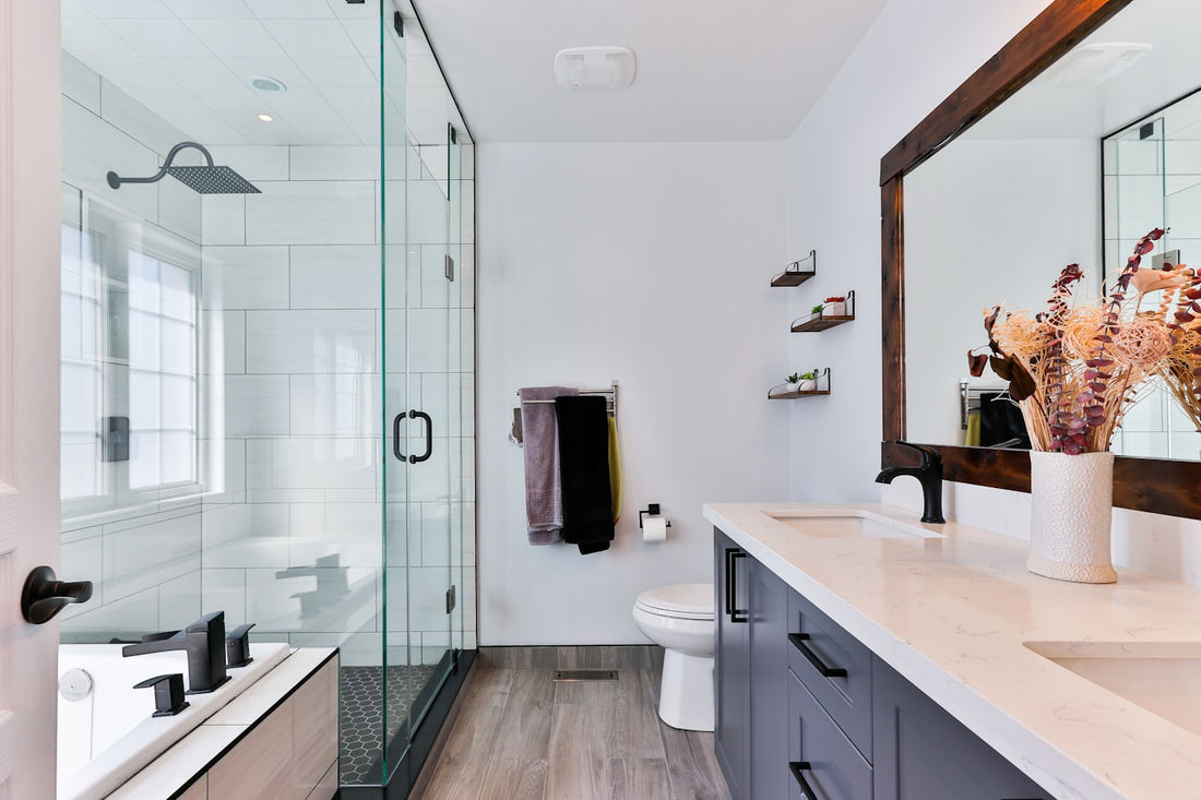 Bathroom Mat Buyer’s Guide for Cleaner, Safer Floors