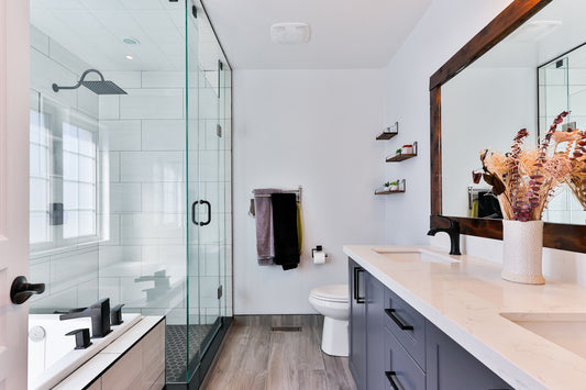 Bathroom Mat Buyer’s Guide for Cleaner, Safer Floors